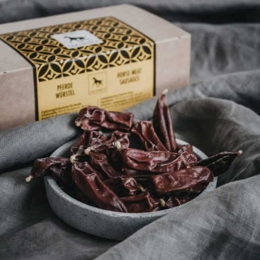 Органическое лакомство для собак колбаски из конины Lila loves it - Оrganic horse sausages, 150 г
