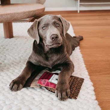 Ласощі для собак у вигляді сушеної оленини Lila loves it - Dried Deer Meat 100 г