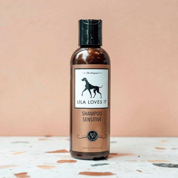Шампунь для собак та цуценят з чутливою шкірою Lila Loves it - Sensitive Shampoo, 250 мл