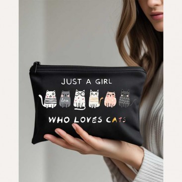Косметичка чорна з мультяшними котиками Confession - Love with Cats