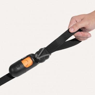 Диспенсер с рулоном пакетиков Zee.Dog - Poop Bag Dispenser Black 2.0
