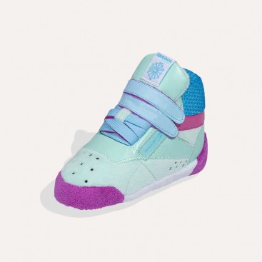 Іграшка для собак Zee.Dog - Freestyle Plush Sneaker Toy, M