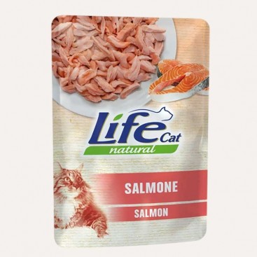 Консерва для стерилізованих котів з лососем LifeCat 70 г